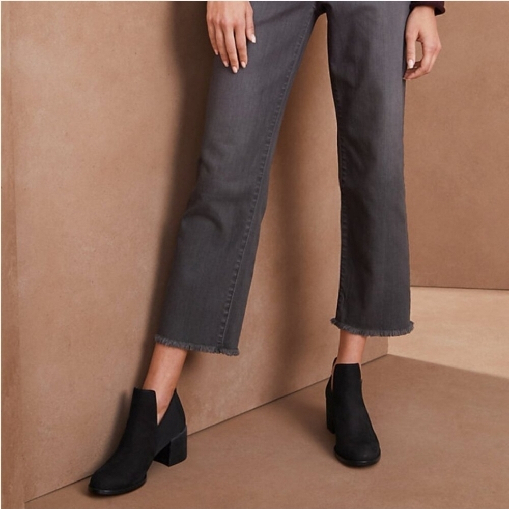 Eileen Fisher~Bayo Black Tumbled Nubuck Leather Booties in size 6.5